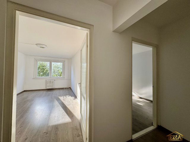 Kiadó panellakás, albérlet, III. kerületben, Szentendrei úton
