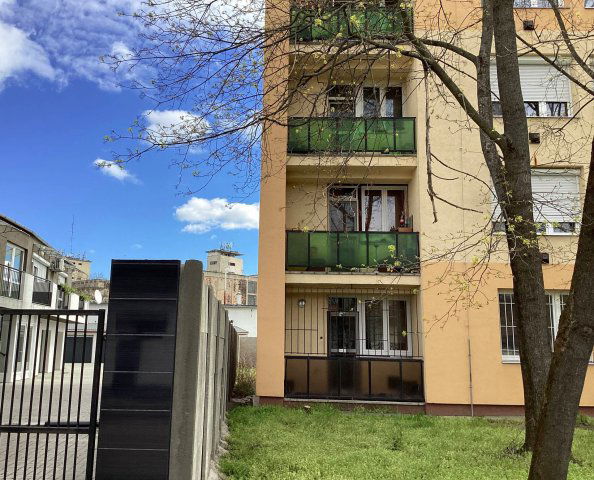 Kiadó téglalakás, albérlet, Szolnokon 125 E Ft / hó, 2 szobás