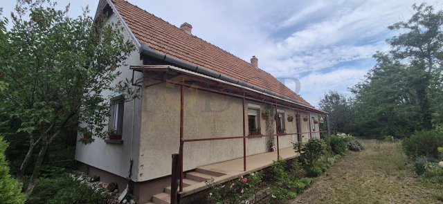 Eladó családi ház, Vecsésen 89.9 M Ft, 4 szobás