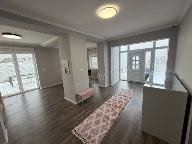 Eladó családi ház, Surdon 36 M Ft, 2 szobás