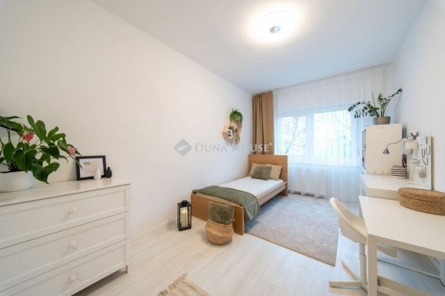 Eladó téglalakás, Budapesten, II. kerületben 154.9 M Ft