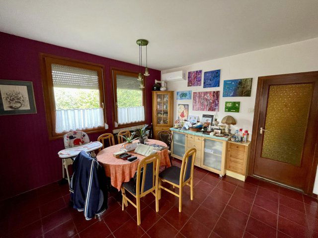 Eladó családi ház, Mogyoródon 89.9 M Ft, 4+1 szobás