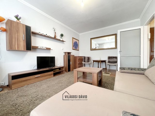 Kiadó panellakás, albérlet, Debrecenben 200 E Ft / hó, 2 szobás
