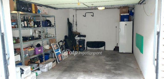 Eladó téglalakás, Kecskeméten 95 M Ft, 3+1 szobás