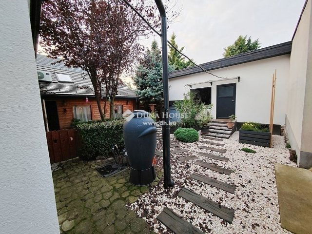 Eladó családi ház, Budapesten, XVI. kerületben 130 M Ft