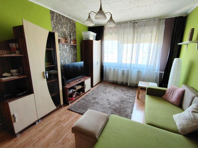 Eladó panellakás, Székesfehérvárott 40.9 M Ft, 2 szobás