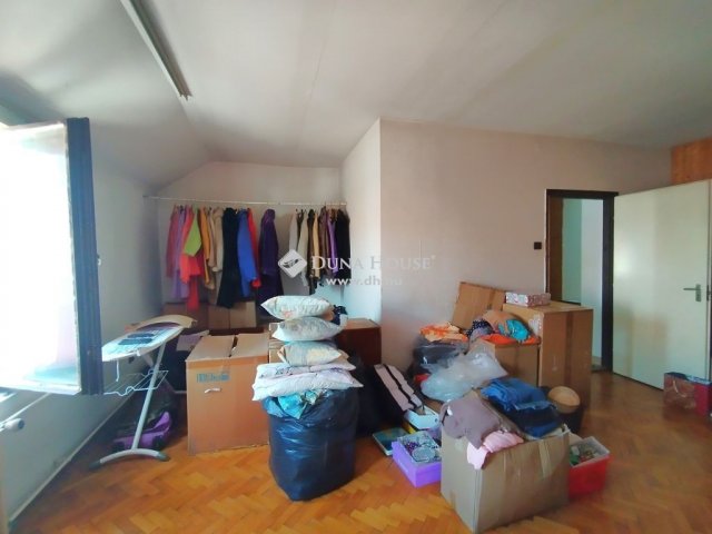 Eladó családi ház, Szombathelyen 58.8 M Ft, 4 szobás