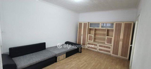 Eladó téglalakás, Kisvárdán 42 M Ft, 2 szobás