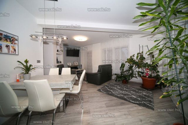 Eladó téglalakás, Pomázon 145.9 M Ft, 4 szobás