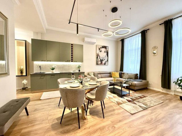 Eladó téglalakás, Budapesten, VII. kerületben 195 M Ft, 4 szobás