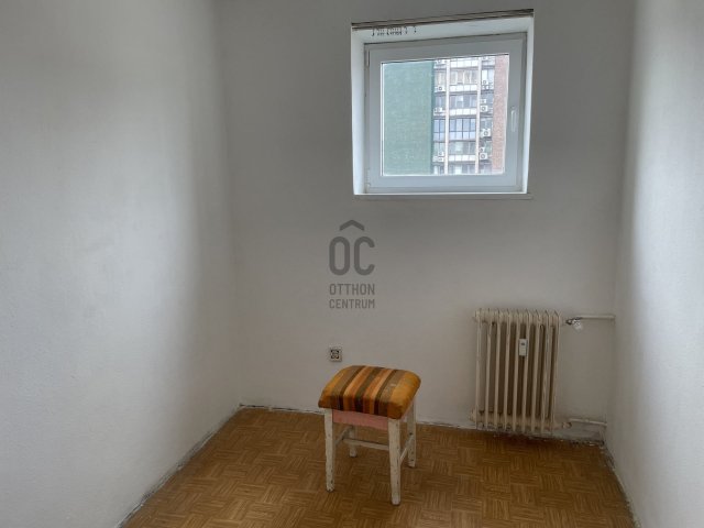 Eladó téglalakás, Dunaújvárosban 29.9 M Ft, 2 szobás