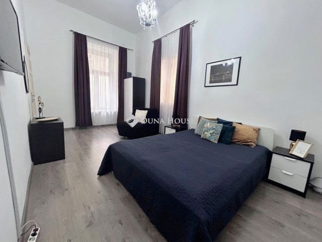 Eladó téglalakás, Budapesten, V. kerületben 84 M Ft, 2 szobás