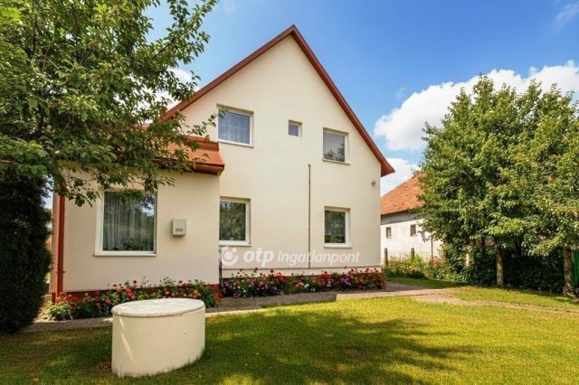 Eladó családi ház, Érden 84.9 M Ft, 7 szobás
