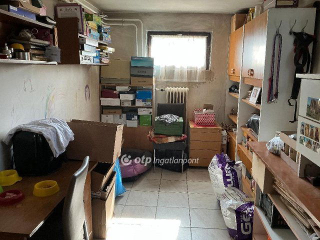 Eladó családi ház, Mogyoródon 68 M Ft, 3+3 szobás