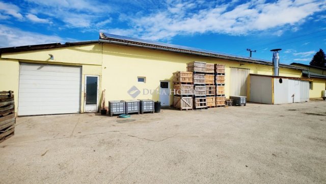 Eladó ipari ingatlan, Berzencén 170 M Ft / költözzbe.hu