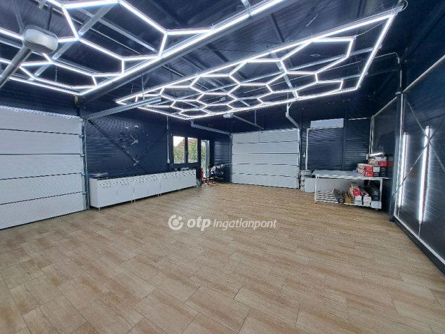 Eladó üzlethelyiség, Hajdúszoboszlón 139.9 M Ft