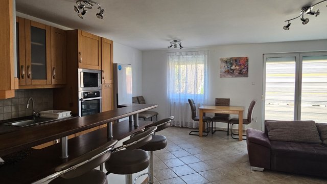 Kiadó téglalakás, albérlet, Debrecenben 240 E Ft / hó, 2 szobás