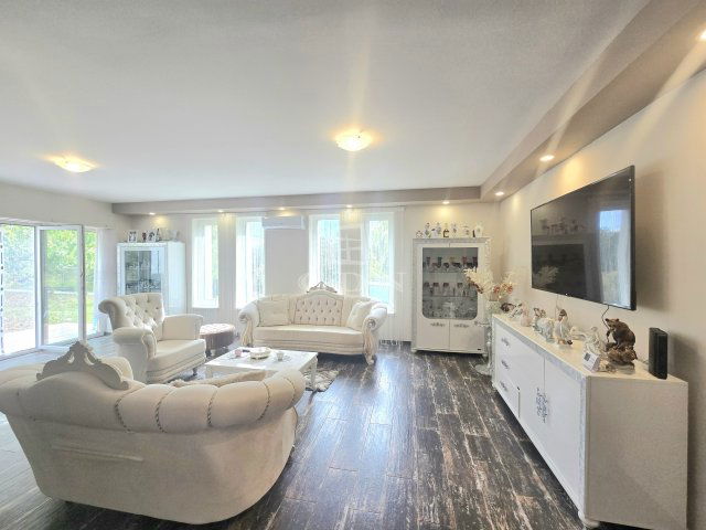 Eladó családi ház, Kispálin 110 M Ft, 4 szobás