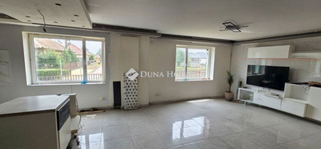 Eladó családi ház, Tápiószecsőn 73.9 M Ft, 3 szobás