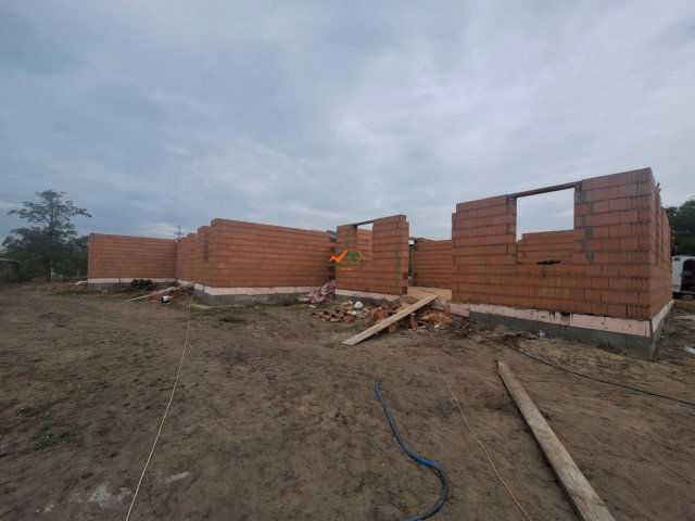 Eladó sorház, Dunaharasztin 94.9 M Ft, 4 szobás