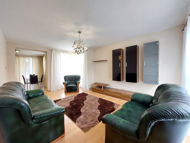 Eladó téglalakás, Szegeden, Bérkert utcában 99 M Ft, 3+1 szobás