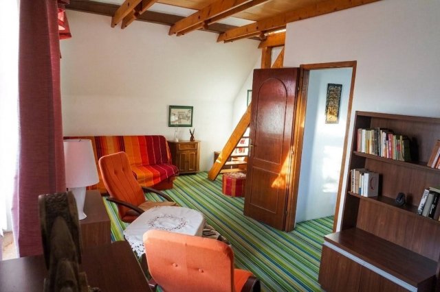 Eladó családi ház, Kiskunlacházán 102 M Ft, 7 szobás