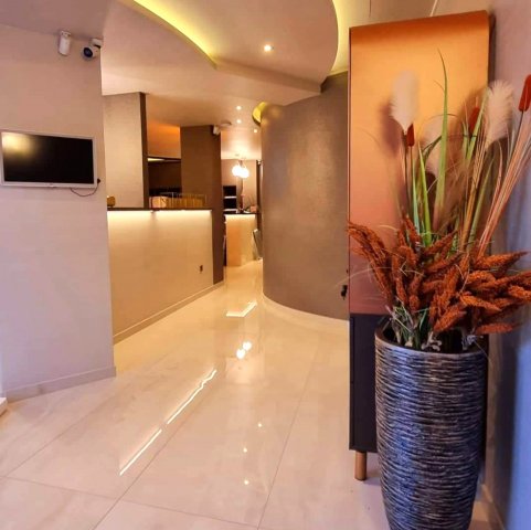 Eladó üzlethelyiség, Pécsett 58.9 M Ft, 2 szobás