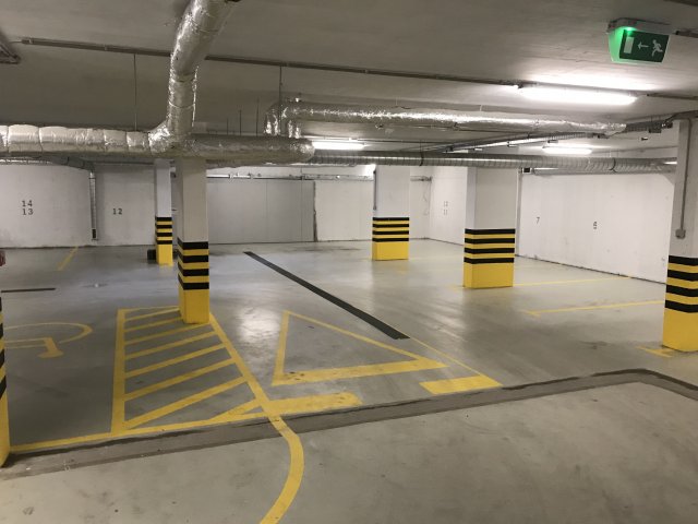 Kiadó garázs, Budapesten, IX. kerületben, Lenhossék utcában