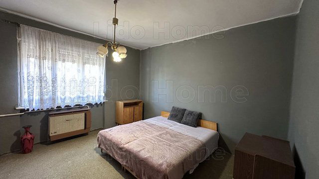 Eladó családi ház, Kéthelyen 29.99 M Ft, 8 szobás