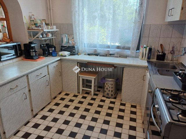 Eladó családi ház, Miskolcon 69.9 M Ft, 7+1 szobás