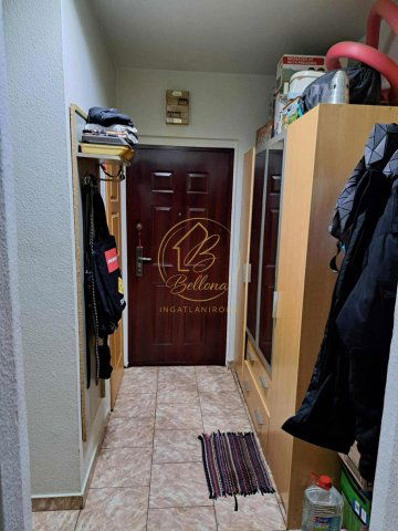 Eladó panellakás, Pécsett 47.5 M Ft, 2 szobás