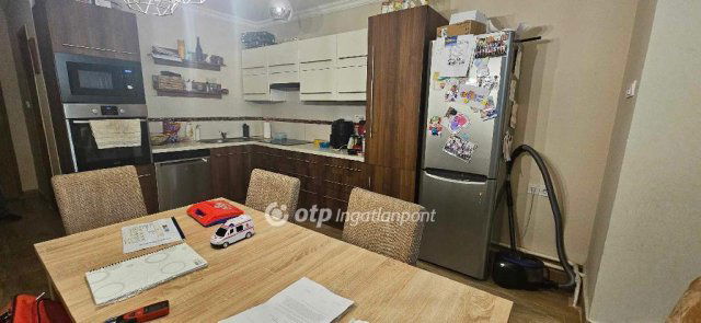 Eladó családi ház, Jászberényben 59.9 M Ft, 4 szobás