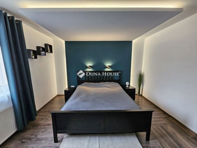 Eladó nyaraló, Szigetszentmiklóson 109.99 M Ft, 3 szobás