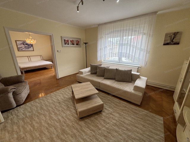 Eladó családi ház, Tarjánon 89 M Ft, 6 szobás