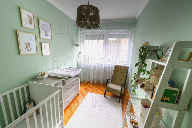 Eladó téglalakás, Székesfehérvárott 89.9 M Ft, 4 szobás