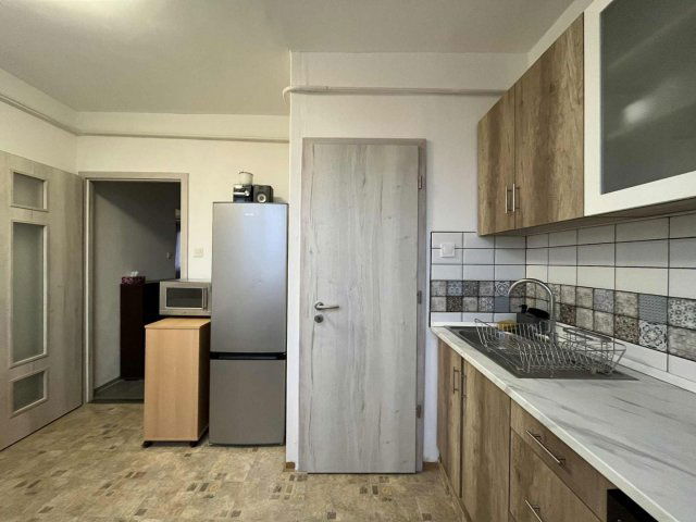 Kiadó téglalakás, albérlet, Egerben 150 E Ft / hó, 3 szobás