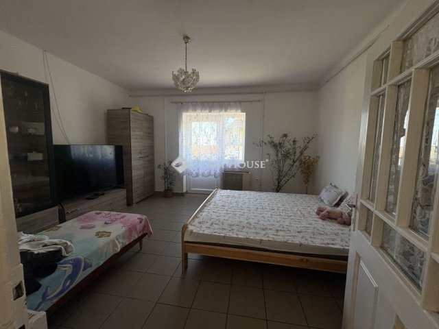Eladó családi ház, Kállón 28 M Ft, 4+1 szobás