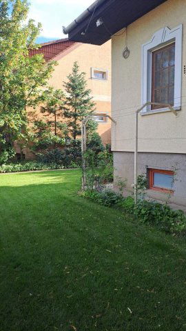 Eladó családi ház, Debrecenben 220 M Ft, 6 szobás