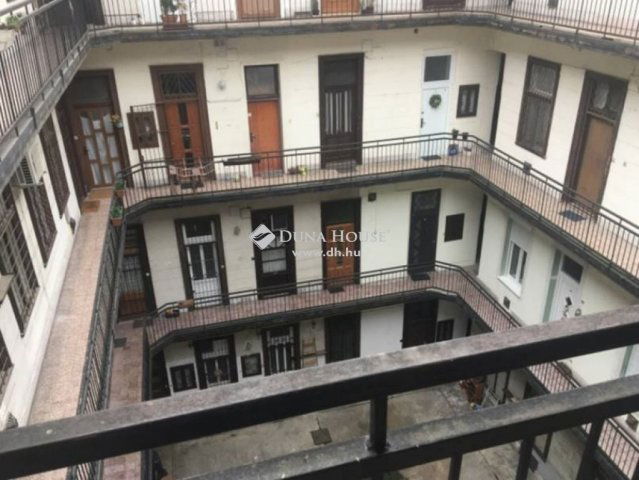 Eladó téglalakás, Budapesten, VII. kerületben 43.9 M Ft