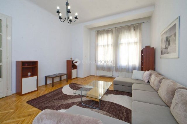 Eladó téglalakás, Budapesten, V. kerületben 140 M Ft, 3 szobás