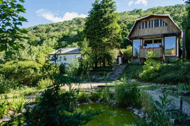 Eladó nyaraló, Nagymaroson 33.5 M Ft, 3 szobás