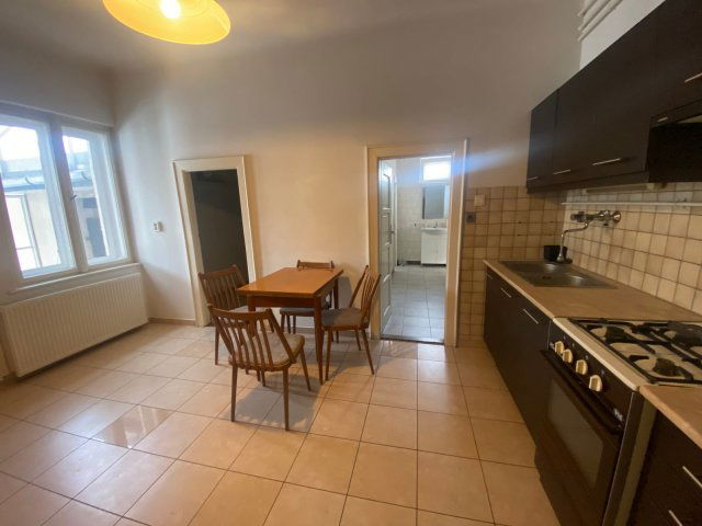 Eladó családi ház, Kiskunhalason 57.9 M Ft, 4 szobás