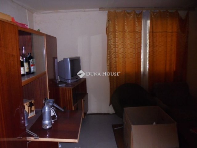 Eladó nyaraló, Harkányban 23.9 M Ft, 9 szobás