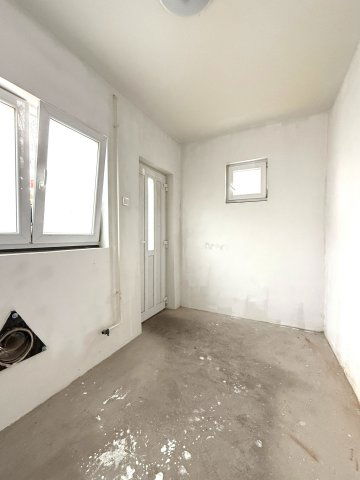 Kiadó üzlethelyiség, Debrecenben 25 E Ft / hó