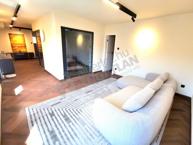 Kiadó téglalakás, albérlet, Budapesten, VI. kerületben