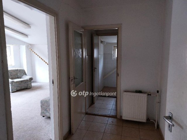 Eladó ipari ingatlan, Mohácson 99 M Ft / költözzbe.hu