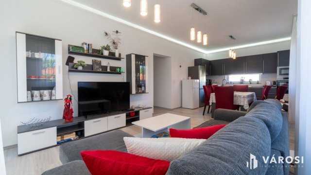 Eladó családi ház, Siófokon 149.9 M Ft, 4 szobás