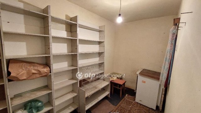 Eladó családi ház, Csongrádon 16.4 M Ft, 2 szobás