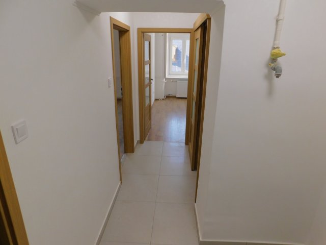 Kiadó iroda, Egerben 270 E Ft / hó, 2+1 szobás
