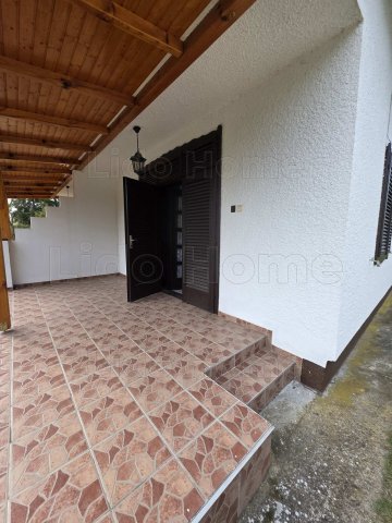 Eladó nyaraló, Balatonkeresztúron 64.9 M Ft, 1+2 szobás